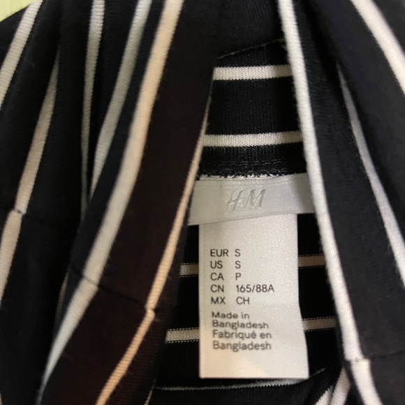 H&M Turtleneck - Picture 3 of 3